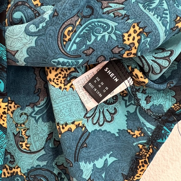 Cheetah Blouse - Picture 3 of 3